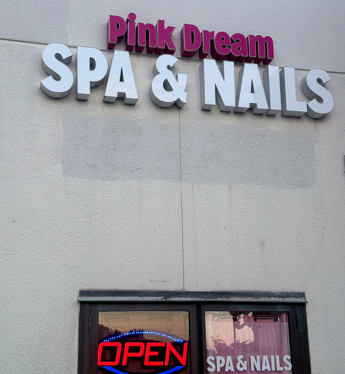 Pink Dream Spa & Nails storefront in Tyler